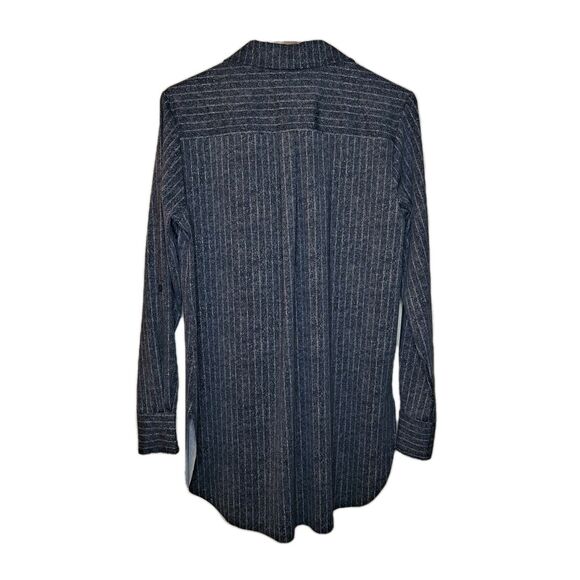 NEW Lysse Women Button Up Long Sleeve Shirt Fluid Like Fabric Size S Relaxed Fit - Picture 7 of 9
